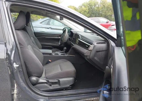 2025 Toyota Camry Le из США, поврежденный, VIN 4T1DAACK2SU114641